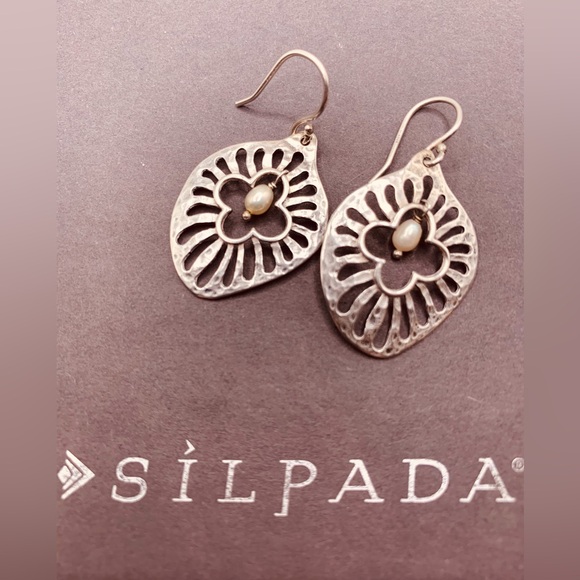 Silpada Sterling REPOSE Pearl Oxidized Hammered Cutout French Wire Earrings - Picture 1 of 16